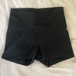 Old Navy Active Go-Dry Spandex Shorts 3”